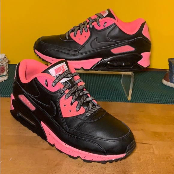 Nike Shoes Solgt Id Air Max 90 Premium spark Størrelse 95 Poshmark shoes, hot pink, air max, kicks, sneakers, nike air max 90